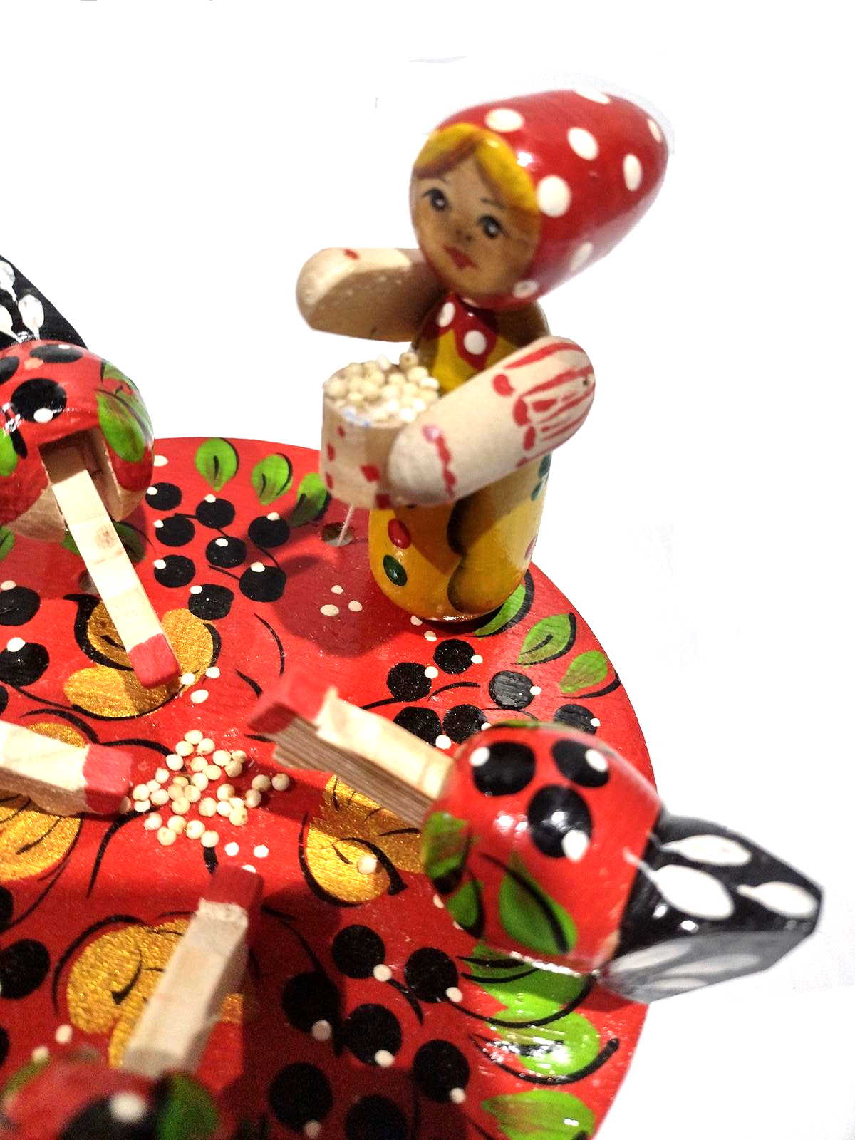Bagarodsky Toy - Pecking Hens, Red & Black Berries