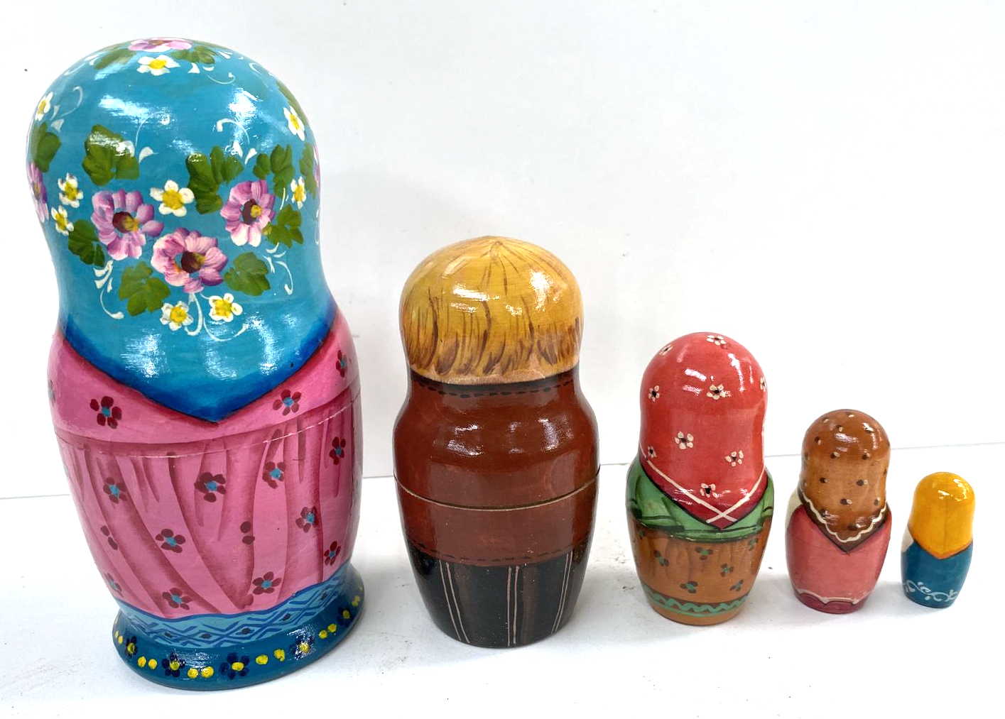 Artist Matryoshka – Apple Basket by Belyakova – 5 Nested Set