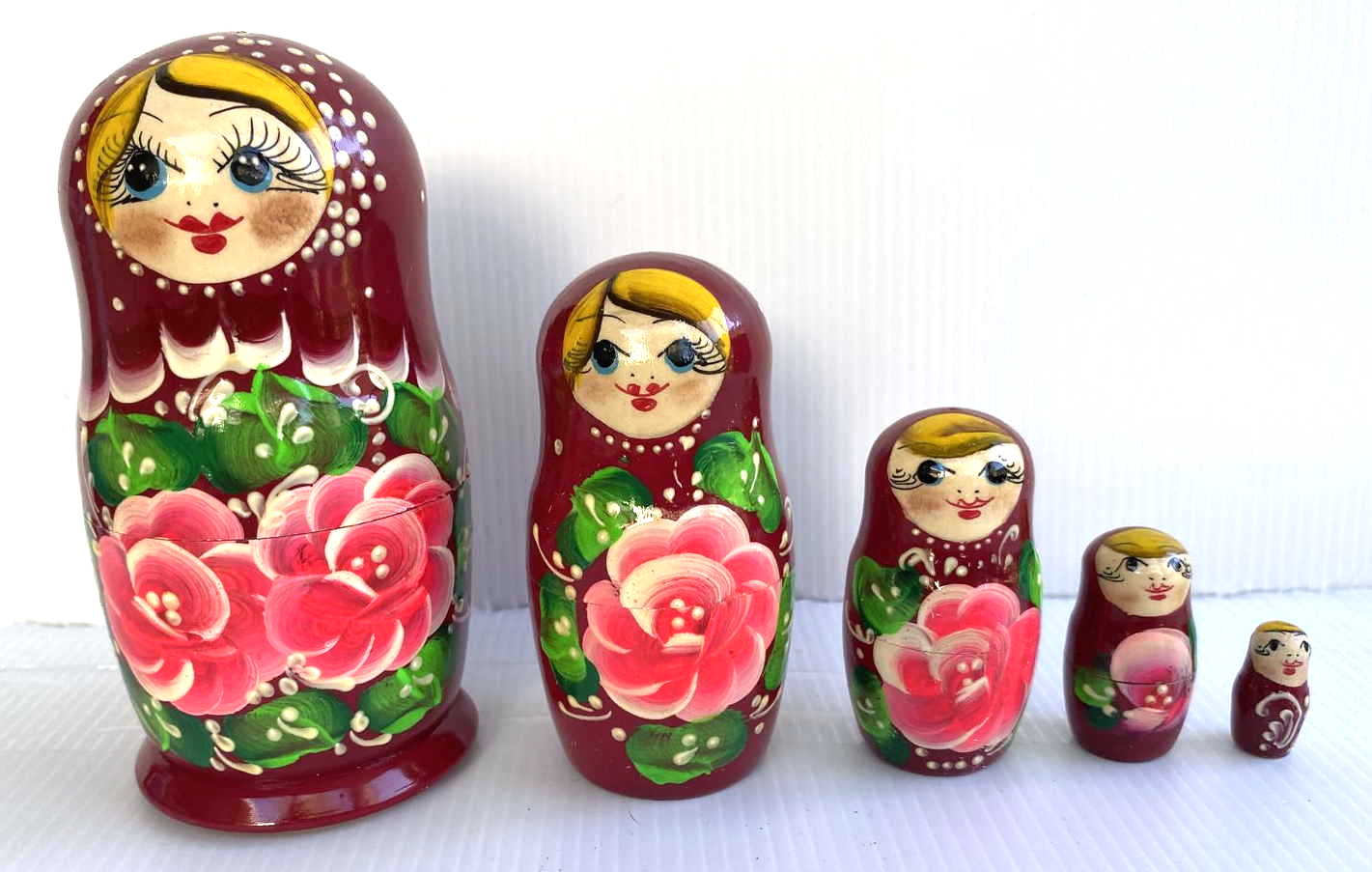 Crimson Rose Matryoshka Nesting Dolls – 5 Nested Set