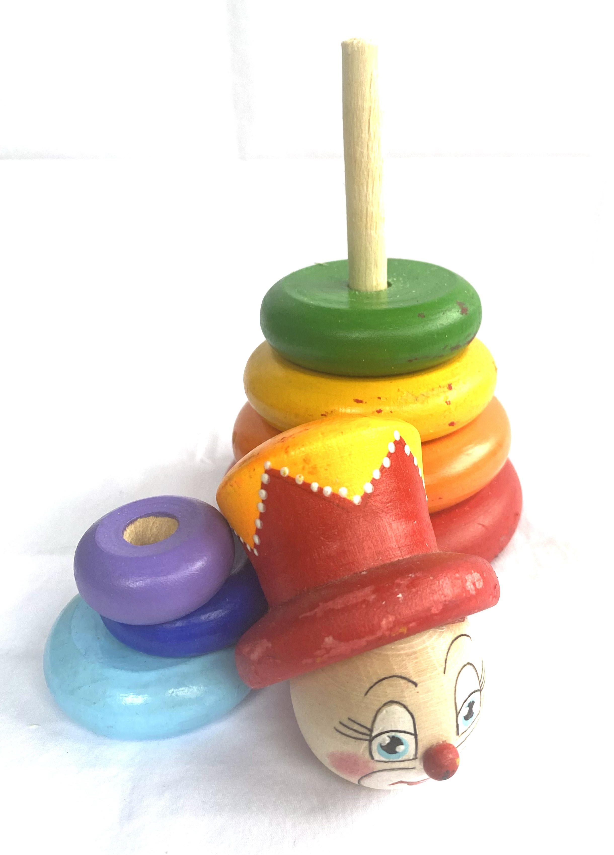 Wooden Counting toy rainbow with red orange top hat