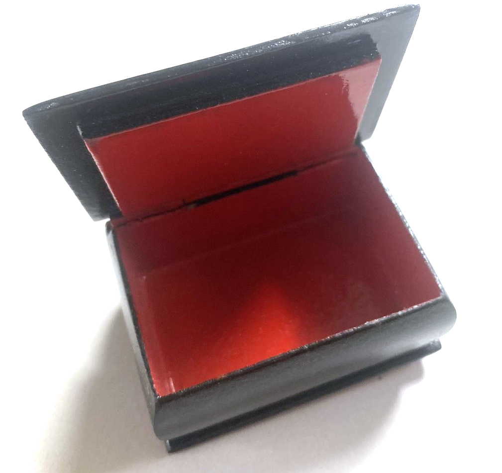 Emelya and the Pike Lacquer Trinket Box
