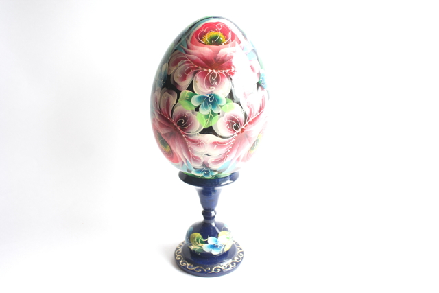 Handpainted lacquered egg with birds & flowers