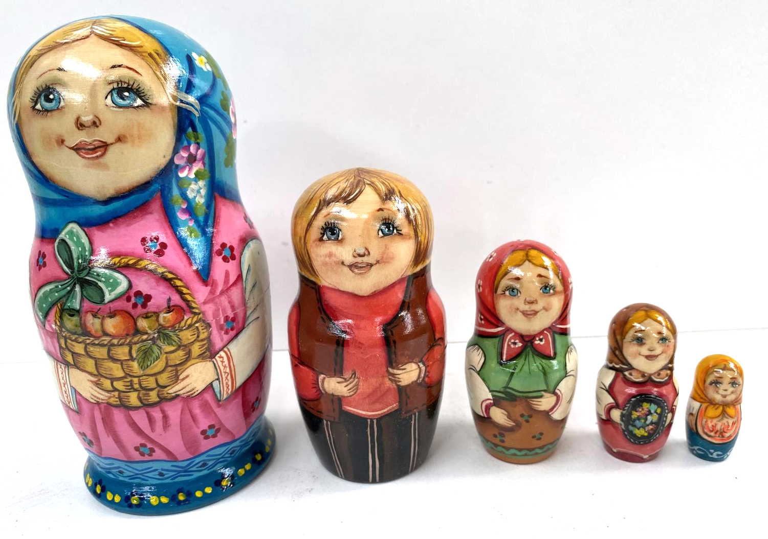 Artist Matryoshka – Apple Basket by Belyakova – 5 Nested Set