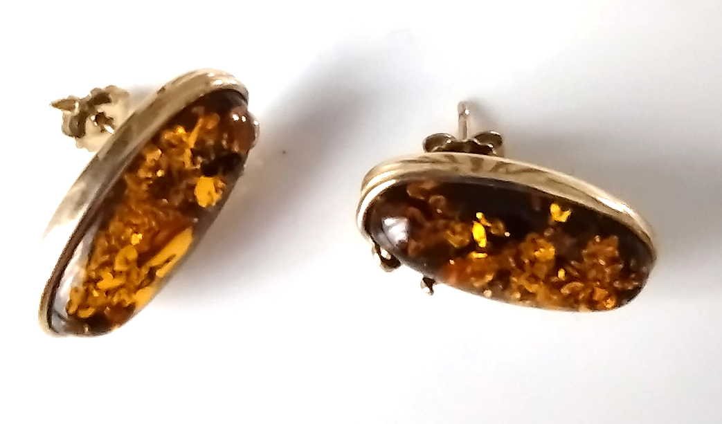 Baltic Amber Gold earring