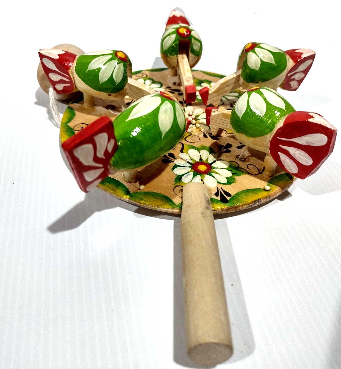 Bogorodsky Toy - Pecking Hens, Five Green Hens & Daisies