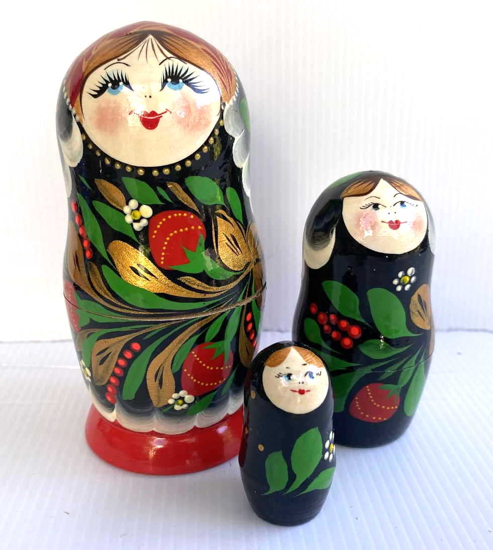 Khokhloma Black & Green Matryoshka – 3 Nested Set