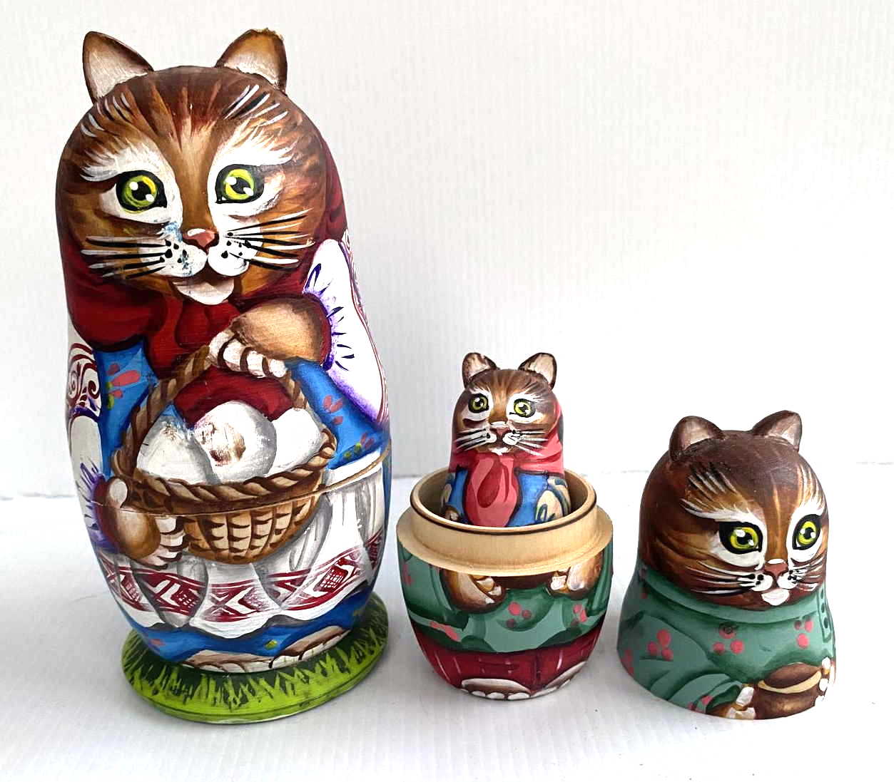 Artists Matryoshka Cat (3 Nested set)