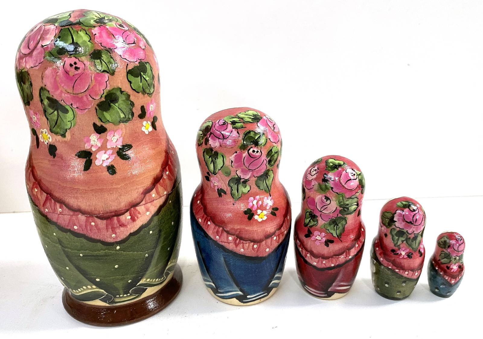 Artist Matryoshka – Russian Winter Village by Belyakova – 5 Nested Set