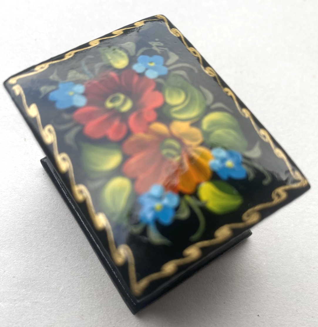 Zhostovo Roses Lacquer Trinket Box (small)