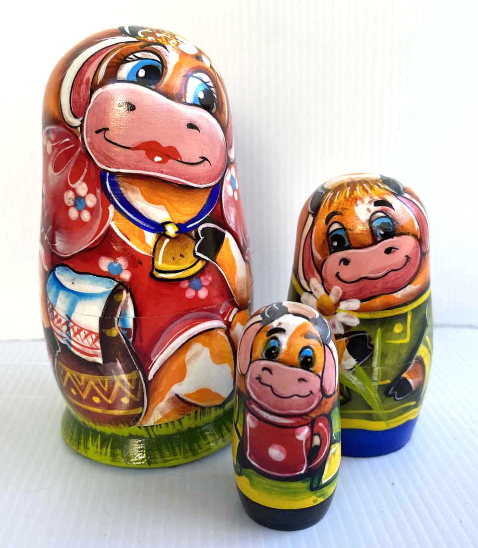 Novelty Matryoshka Cow (3 Nested Set)