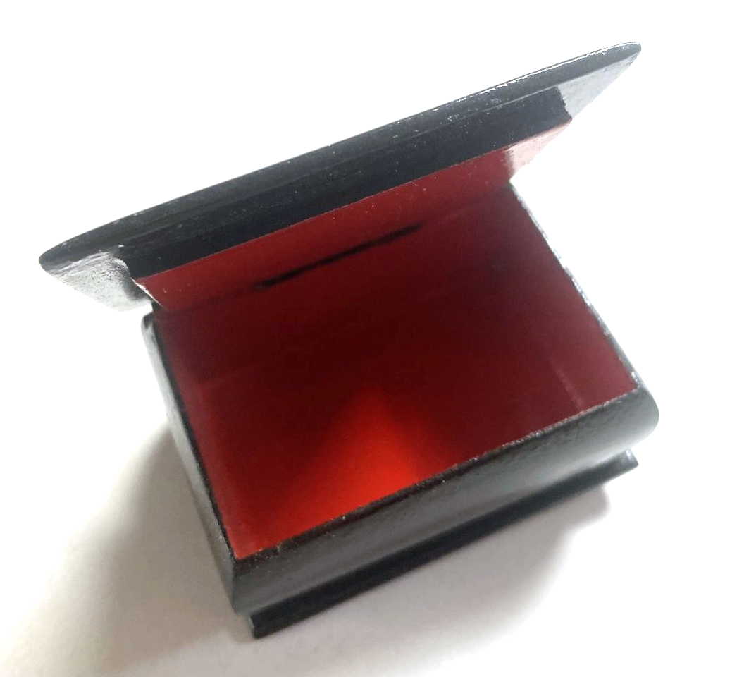 Zhostovo Roses Lacquer Trinket Box